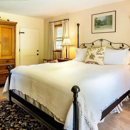 بيت للعطل House Aenemona For 6 Guests In