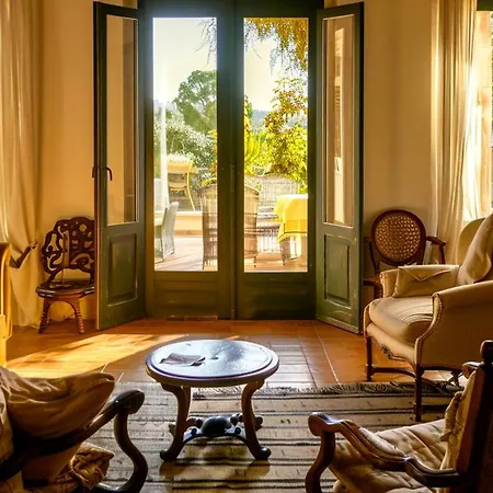 House Aenemona For 6 Guests In *