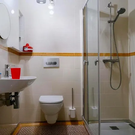 بيت للعطل House Aenemona For 6 Guests In *